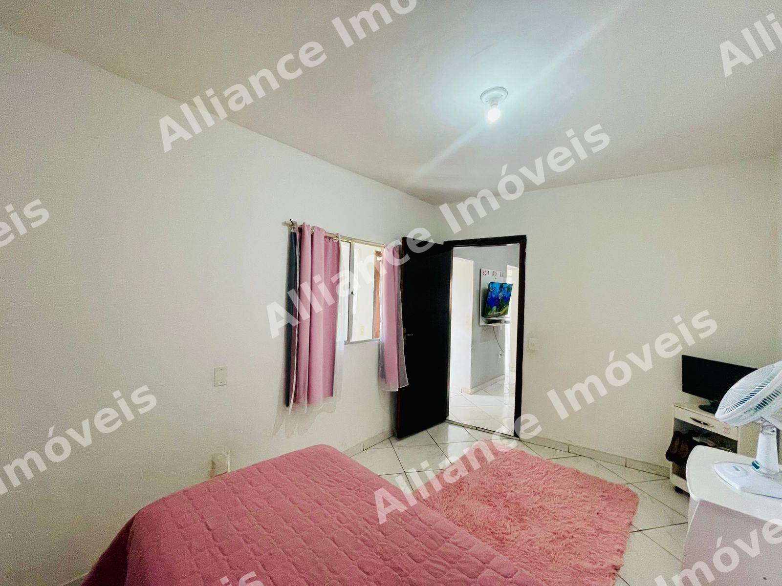 🏡 CASA À VENDA NO PAULO VI – BELO HORIZONTE 💰 APENAS R$ 140.000! ✨ Uma excelente opção para morar ou investir!