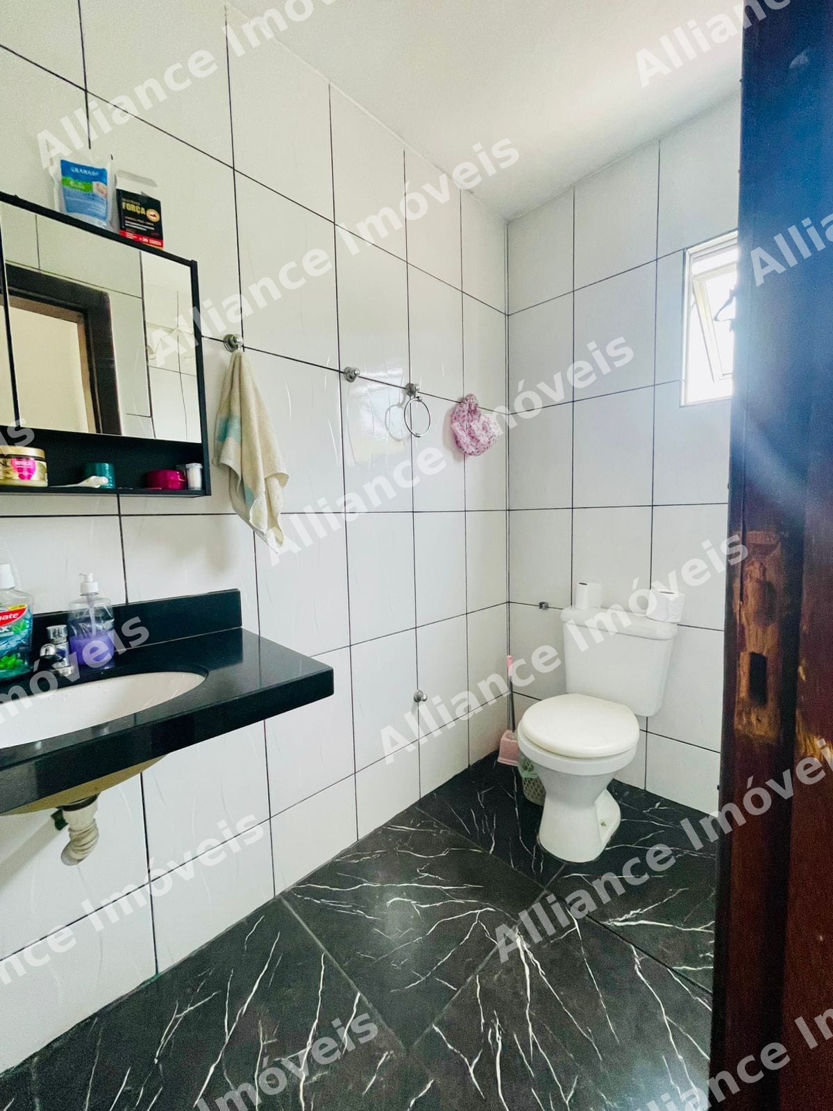 🏡 CASA À VENDA NO PAULO VI – BELO HORIZONTE 💰 APENAS R$ 140.000! ✨ Uma excelente opção para morar ou investir!
